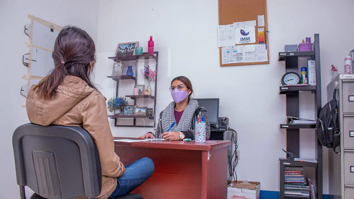 El IMM brinda asesoría legal a mujeres.  Constanza Escamilla  El Sol de San Juan del Río.